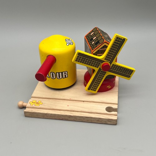 Wooden railway flour - wooden,