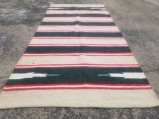 Fine Vintage Traditional Hand