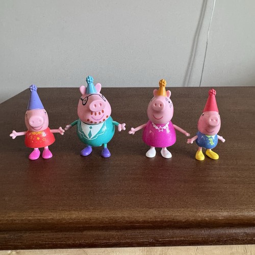 Peppa pig family posable - pig,