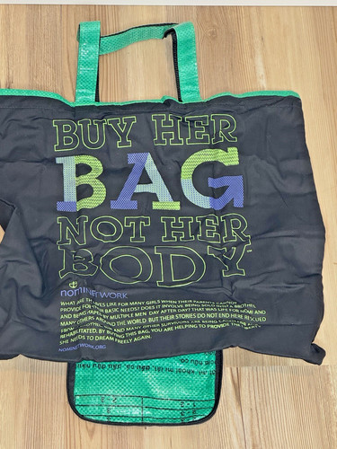 Nwt nomi network - nomi, tote