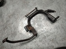 Center stand with hardware