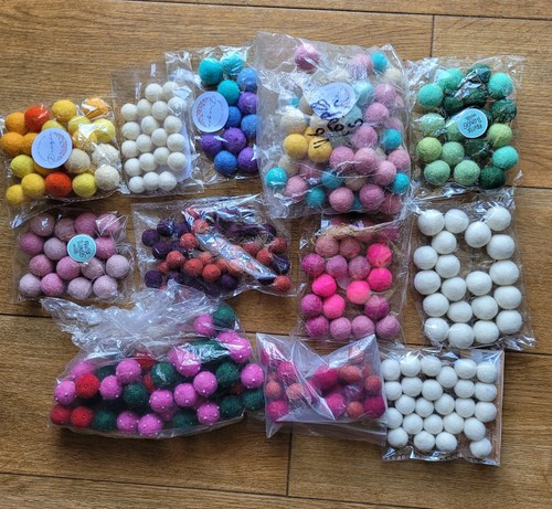 Job lot wool - lot, balls