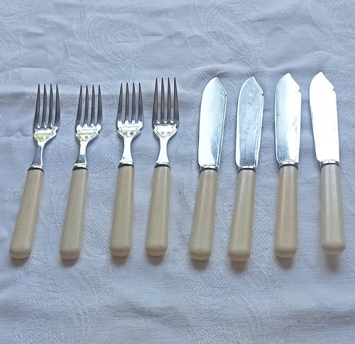 8pc cutlery set - 4, 4