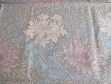 William Morris Chrysanthemum