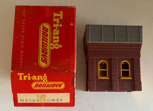 Triang r75 water tower oo - tower,