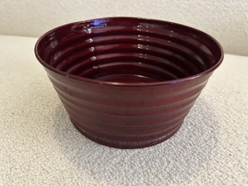 Deep red metallic - red,