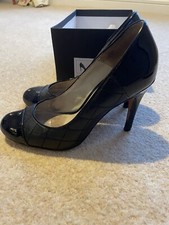 JAEGER BLACK PATENT TOE COURT