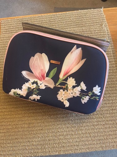 Ted baker toilet bag - baker., large