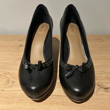 Clarks Woman’s Black Leather