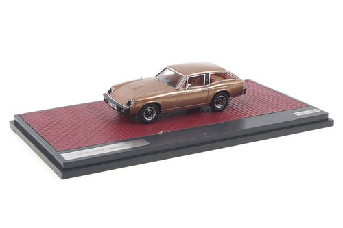 Jensen 1975 1976 gold - jensen,