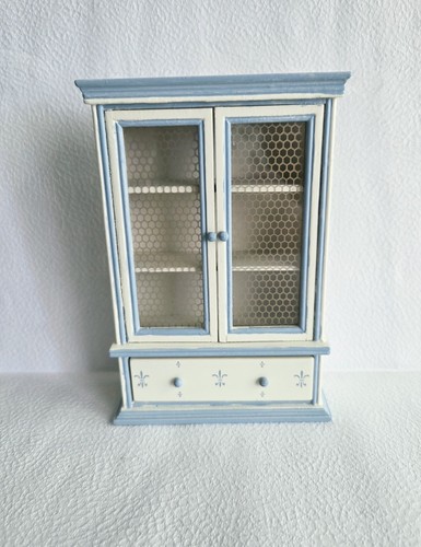 Dolls house scale blue - 1:12,