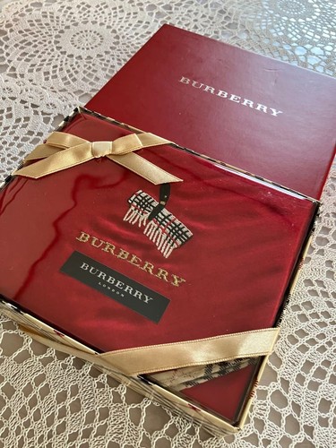 Burberrys handkerchief red - burberrys,