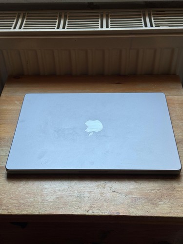 Apple macbook pro - macbook, m2