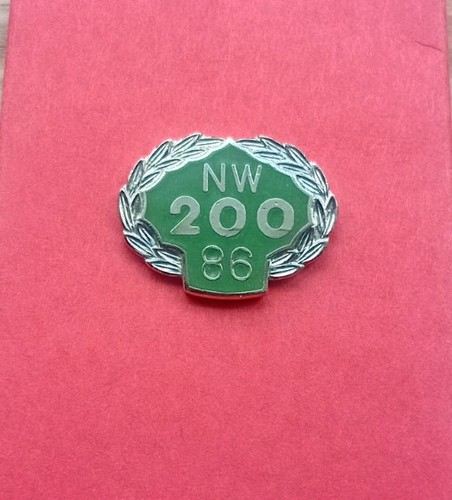 200 enamel badge - 86,