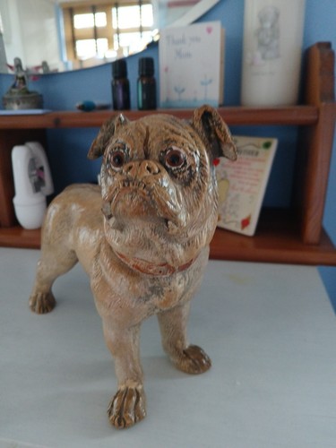 Terracotta bulldog figurine - terracotta,