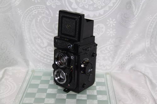 The yashica mat - mat-124, g: