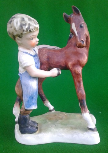 Goebel hummel boy taking - goebel,