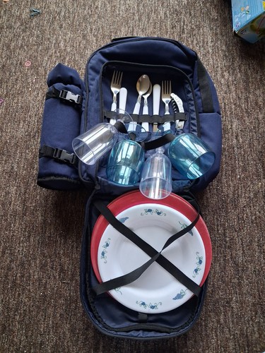 Picnic ascot person - 2,
