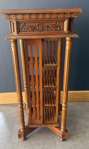 Vintage wooden rotating - rotating, cd