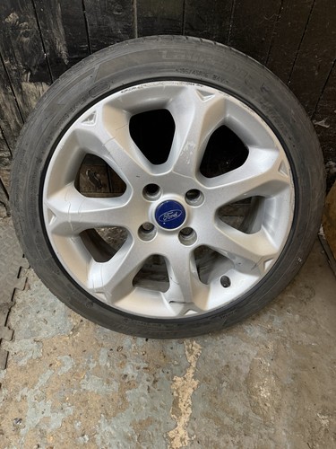 Ford fiesta mk7 spoke - ford,