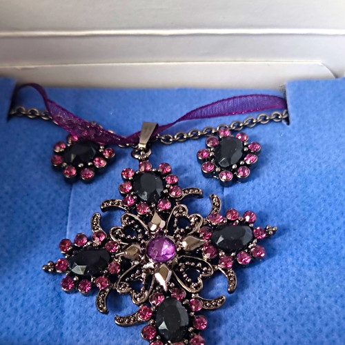 Avon purple black - &, crystal