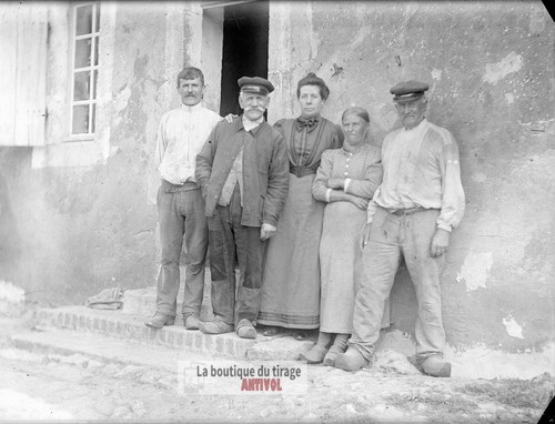 Farmers family house glass - farmers, family,