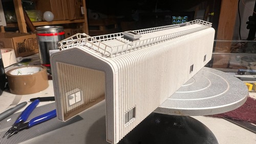 Scale modern locomotive - tt,