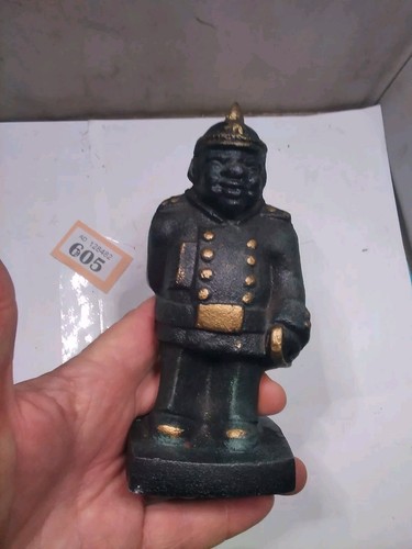 Policeman cast iron figure - iron,