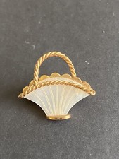 VINTAGE GOLD TONE MOTHER OF
