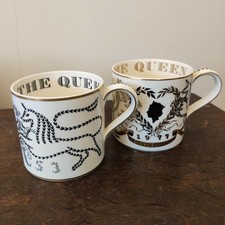 A pair of Queen Elizabeth Wedgwood Mugs 1 x Coronation, 1 x Silver Jubilee 