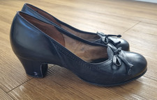 Vintage 1940s style Ladies