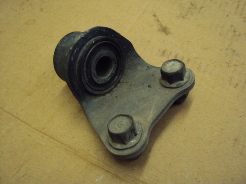 Yamaha sr400 exhaust mounting - yamaha,