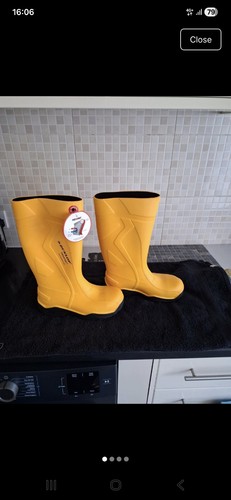 Dunlop sefty wellingtons - dunlop,