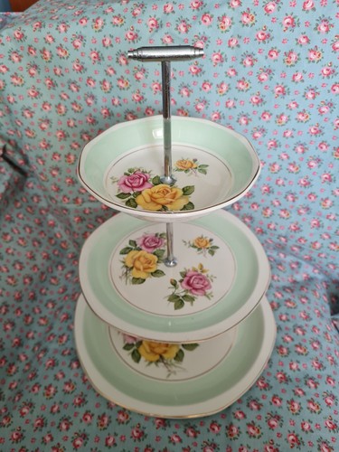 Royal tudor ware cake - ware,