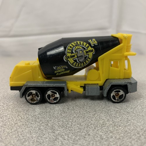 Hot wheels oshkosh cement - oshkosh,