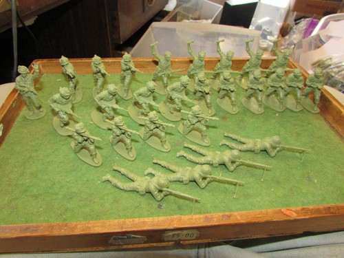 Airfix unpainted figures - unpainted,