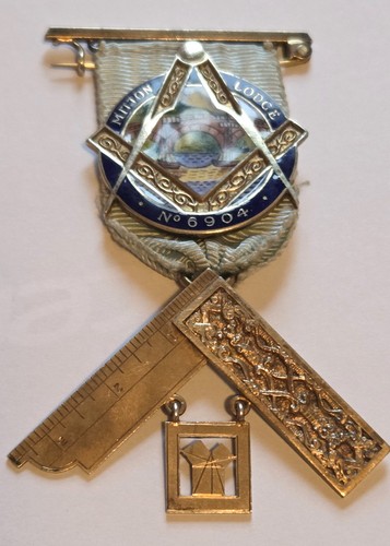 Masonic past masters jewel - masters,