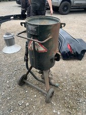 Hodge Clemco  1440 Sand blaster, Shot Blast Pressure Pot Blasting