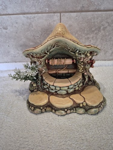 Pendelfin wishing well - wishing,