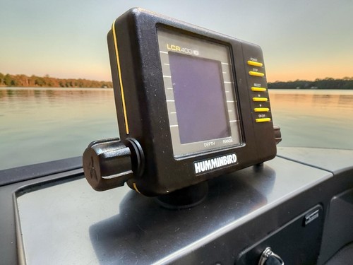 Humminbird fish finder lcr 400 - fish,