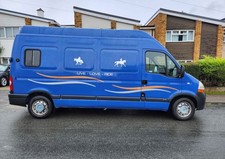 2004 Renault Master horsebox