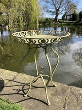 GREEN METAL JARDINIERE / TABLE
