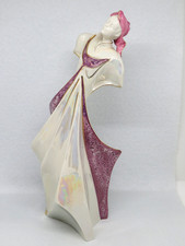 Grupo Galos Porcelain Figurine