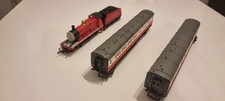 Genuine Hornby 00 Gauge "James" From Thomas The Tank Engine Set With Carriages