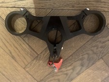 SpeedyMoto top yolk in black for Ducati 749 / 999