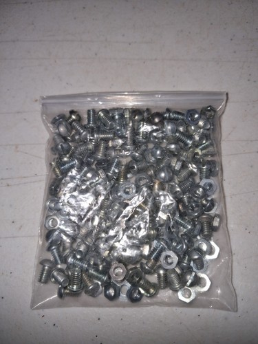Meccano 100 dome head bolts - meccano,