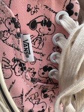 VANS Snoopy Peanuts Ladies Size 5