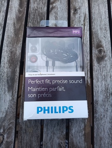 Philips ear headphones - philips,