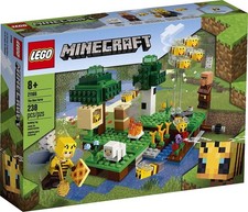 LEGO Minecraft: The Bee Farm