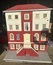 Dolls house complete with